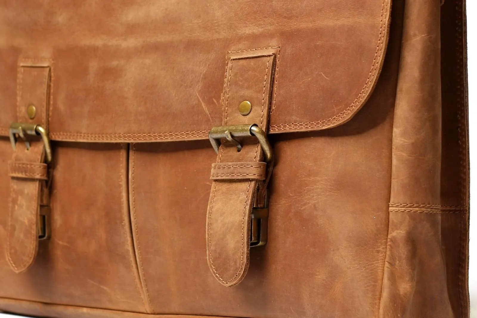 Commuter 14" light distressed leather messenger bag