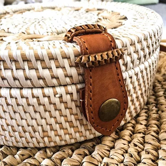 Eco bliss White Round Sling Bag