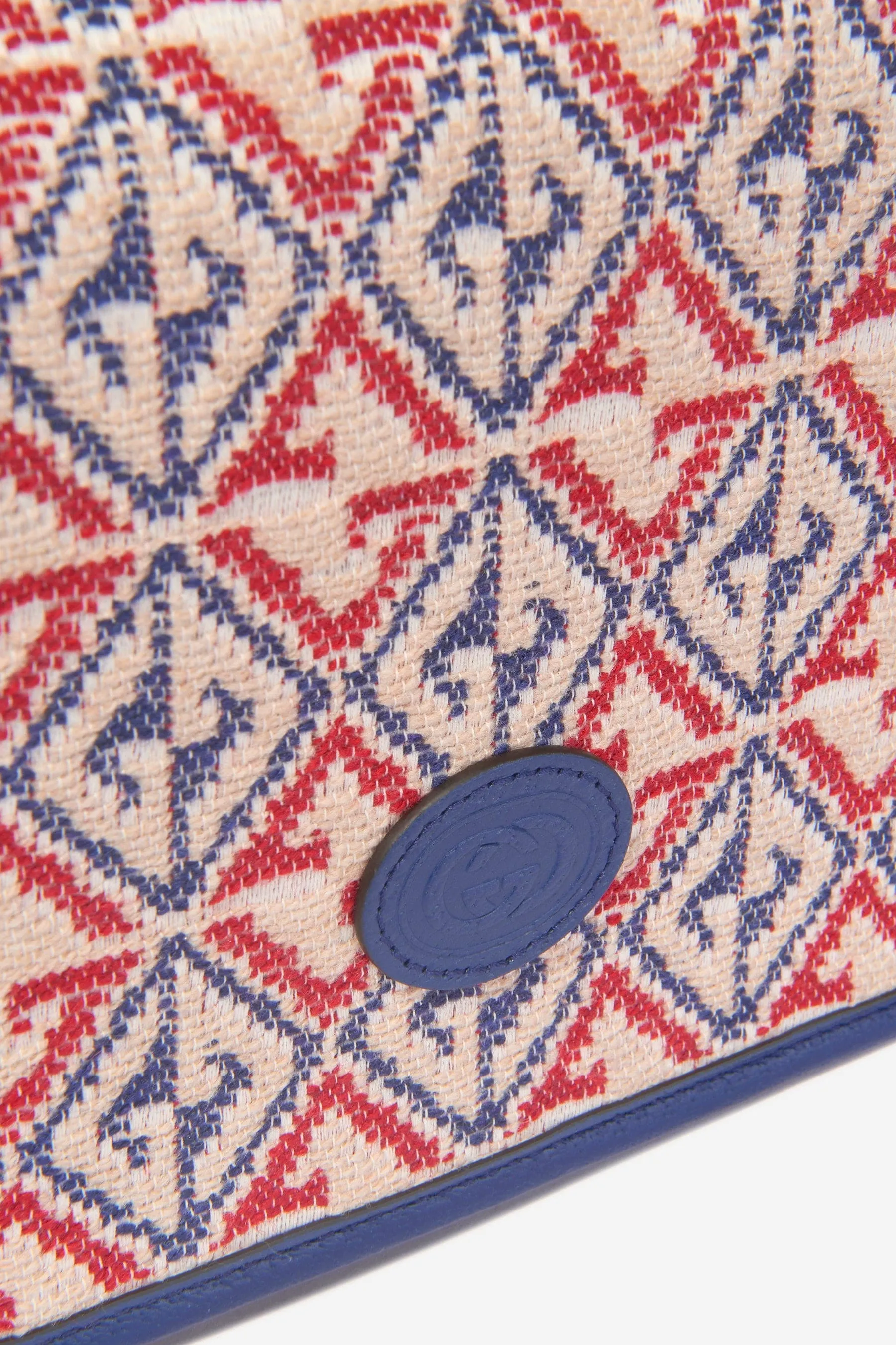 Gucci Unisex GG Messenger Bag