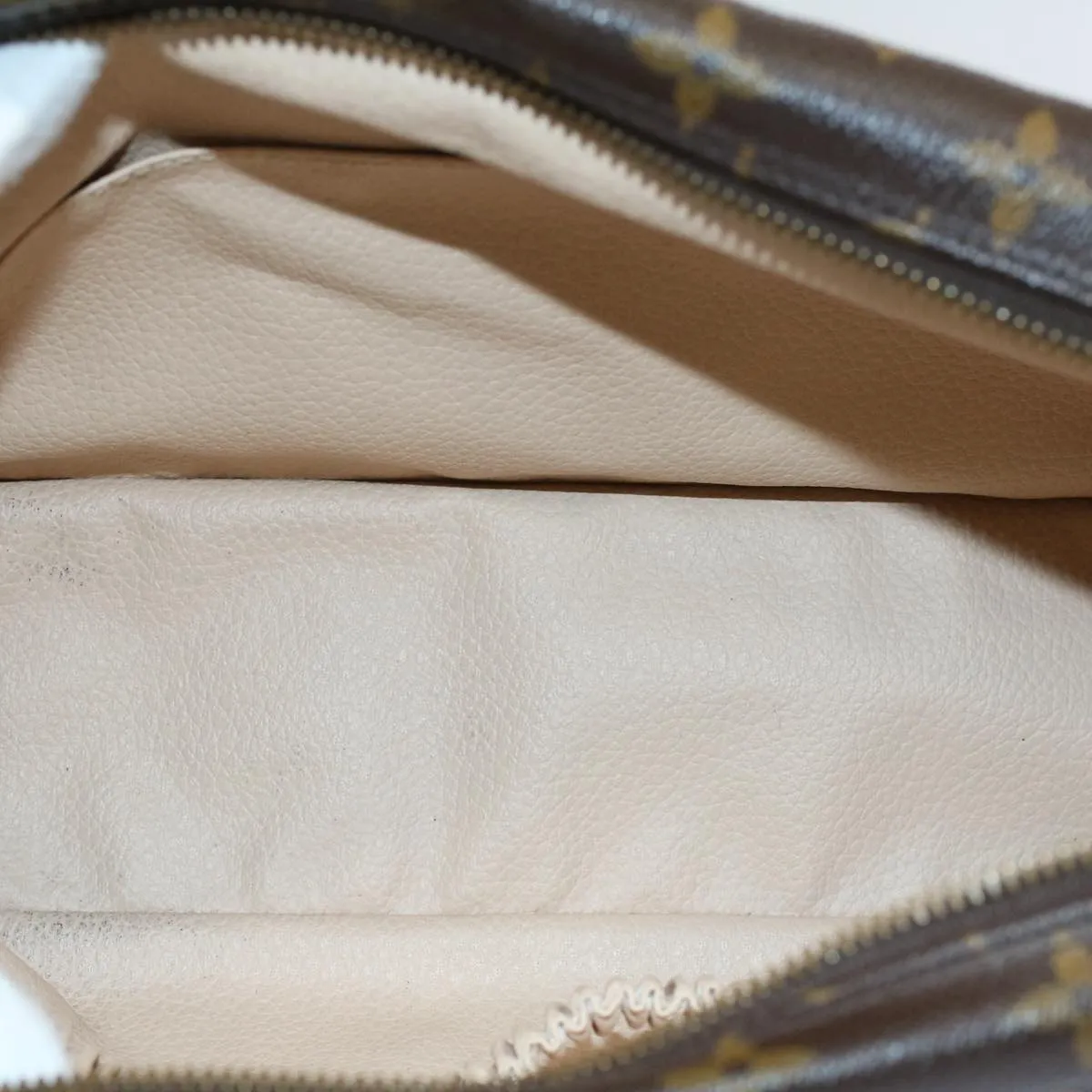 Louis Vuitton Trousse Toilette 28 Clutch