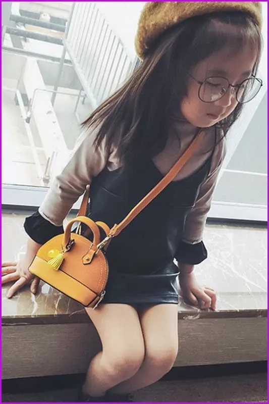Lovely PU Chain Kids Purse Handbags F071