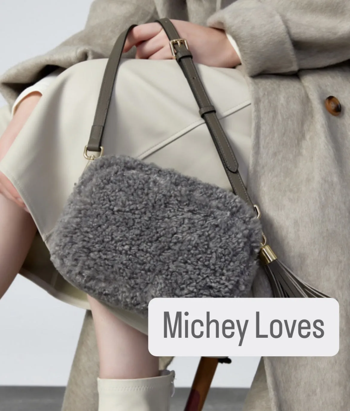 Teddy Lottie Camera Bag | Black