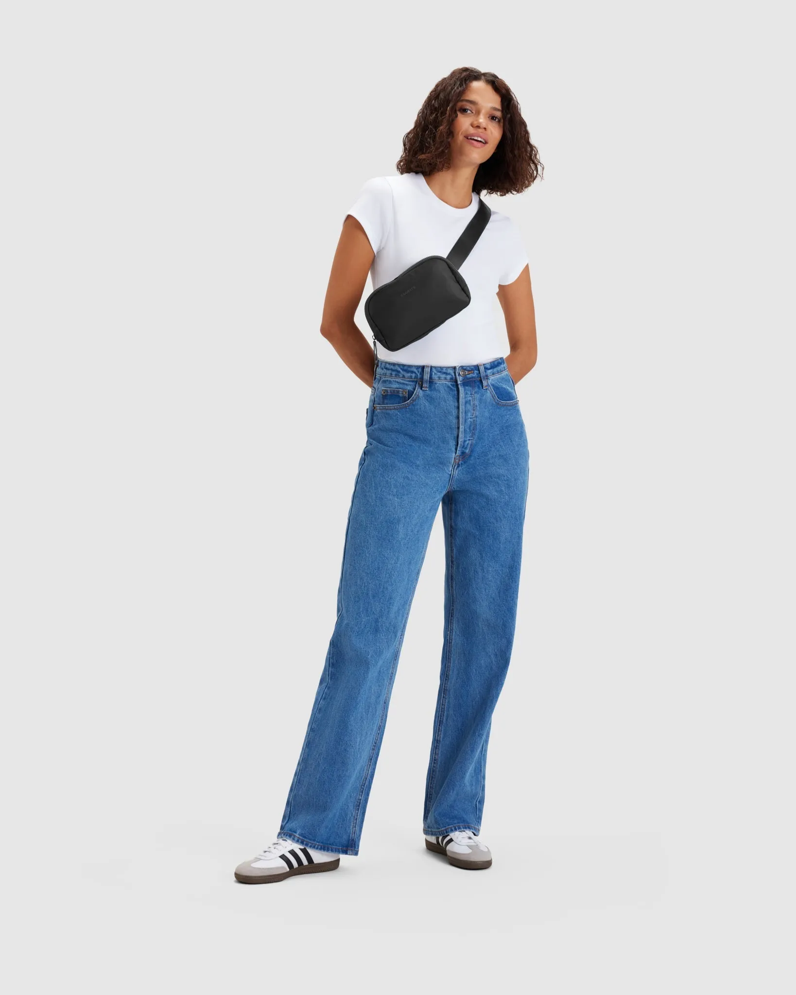 Voyager Travel Waistbag - Black