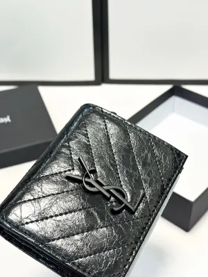 YSK324 Compact Wallet / 4.7 x 3.9 x 1.6 inches